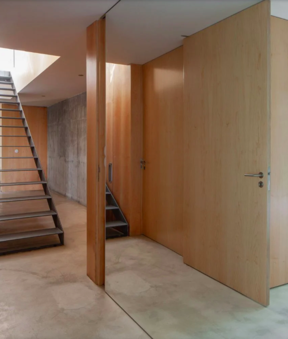 Волшебные зеркала: хитрые приемы для расширения жилого пространства